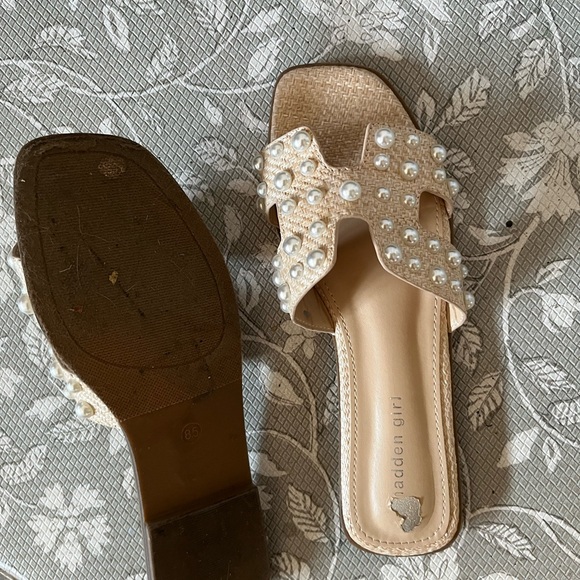Madden Girl Pearl Embellished Tan Sandals - Picture 4 of 5